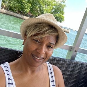 Meet your Posher, Shari